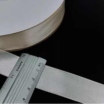 Лента атласная 25 мм -90 м