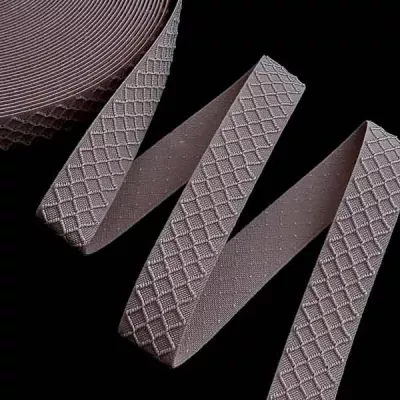 Резинка курткова 3 см рожева пудра (боб 25 ярд)