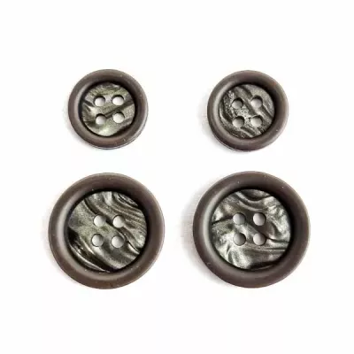 Ґудзик 4 удари, коричневий мармур, матовий