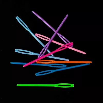 голка пластик для зшивання 7 см 