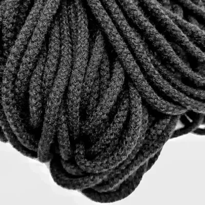 Канат акрил круглий 6 мм, черний