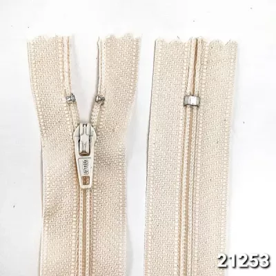 блискавка пластик 18 см 4х4