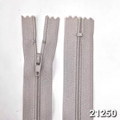 молния пластик  18 см 4х4 