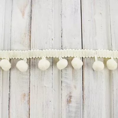 Стрічка з помпонами кремова, 2см