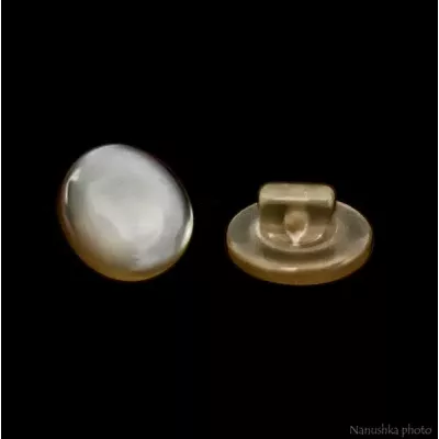 гудзик напівніжка, бежевий