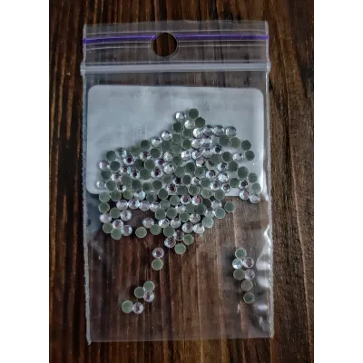 стразы клеевые № 8,  белые, упак 144 шт