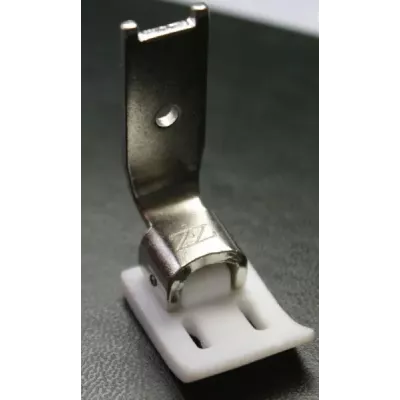 Лапка тефлоновая на двухигольную машину