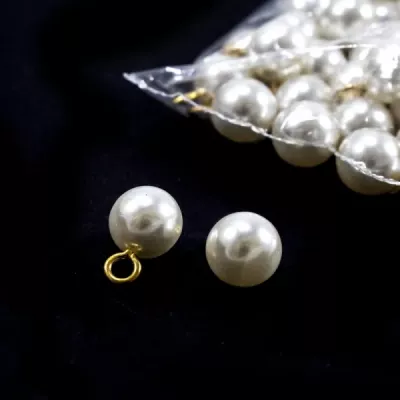 Ґудзик перлинка на металевій золотій ніжці