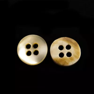 Пуговица бежевая ракушка, 10 мм 