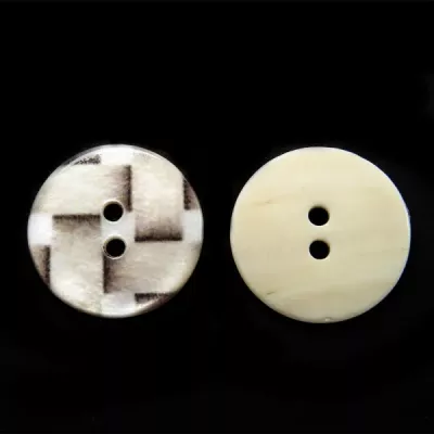 Пуговица И707 D 18 мм ракушка