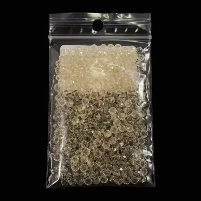 Бусины пластик, бежевые, 0,4 мм.