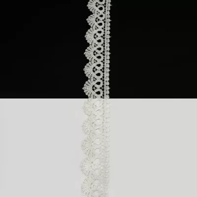 Кружево молочное, 4 см 